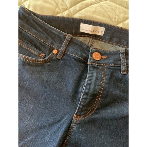 Ann Taylor LOFT curvy straight leg jeans size 2P - Picture 2 of 4